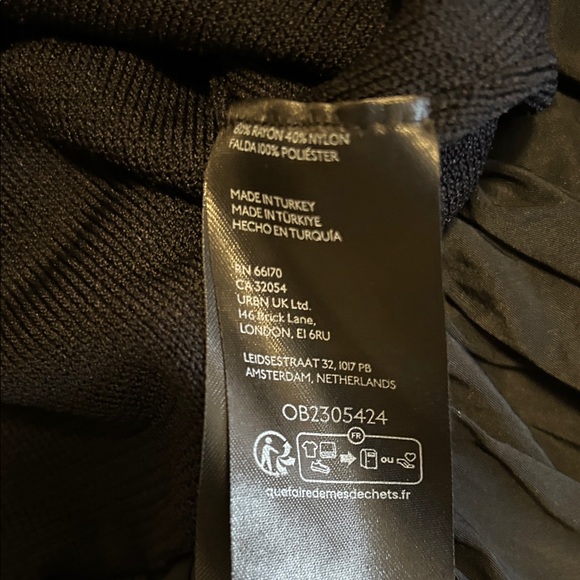 Anthropologie Black Sleeveless Top cute for Summer or beach. - Picture 8 of 9